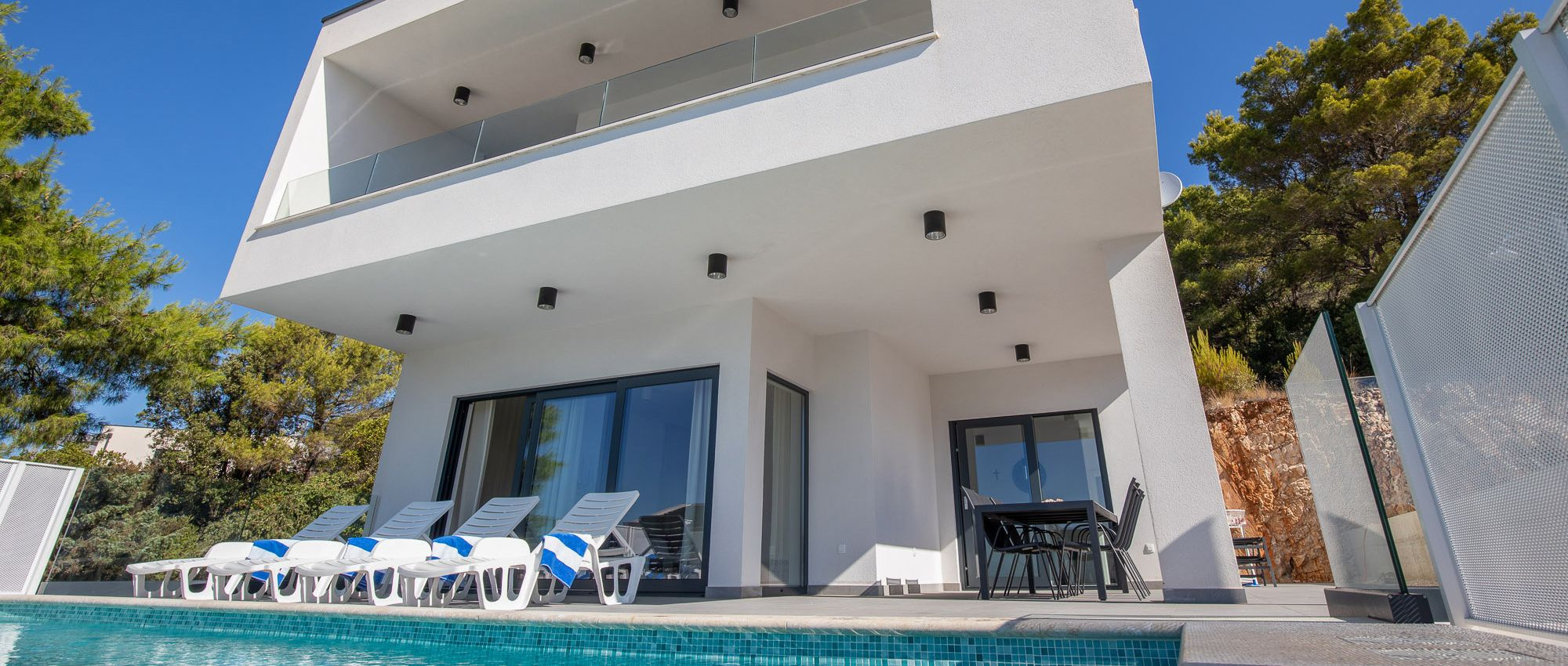 Enjoy your vacation in our luxury villa with a pool